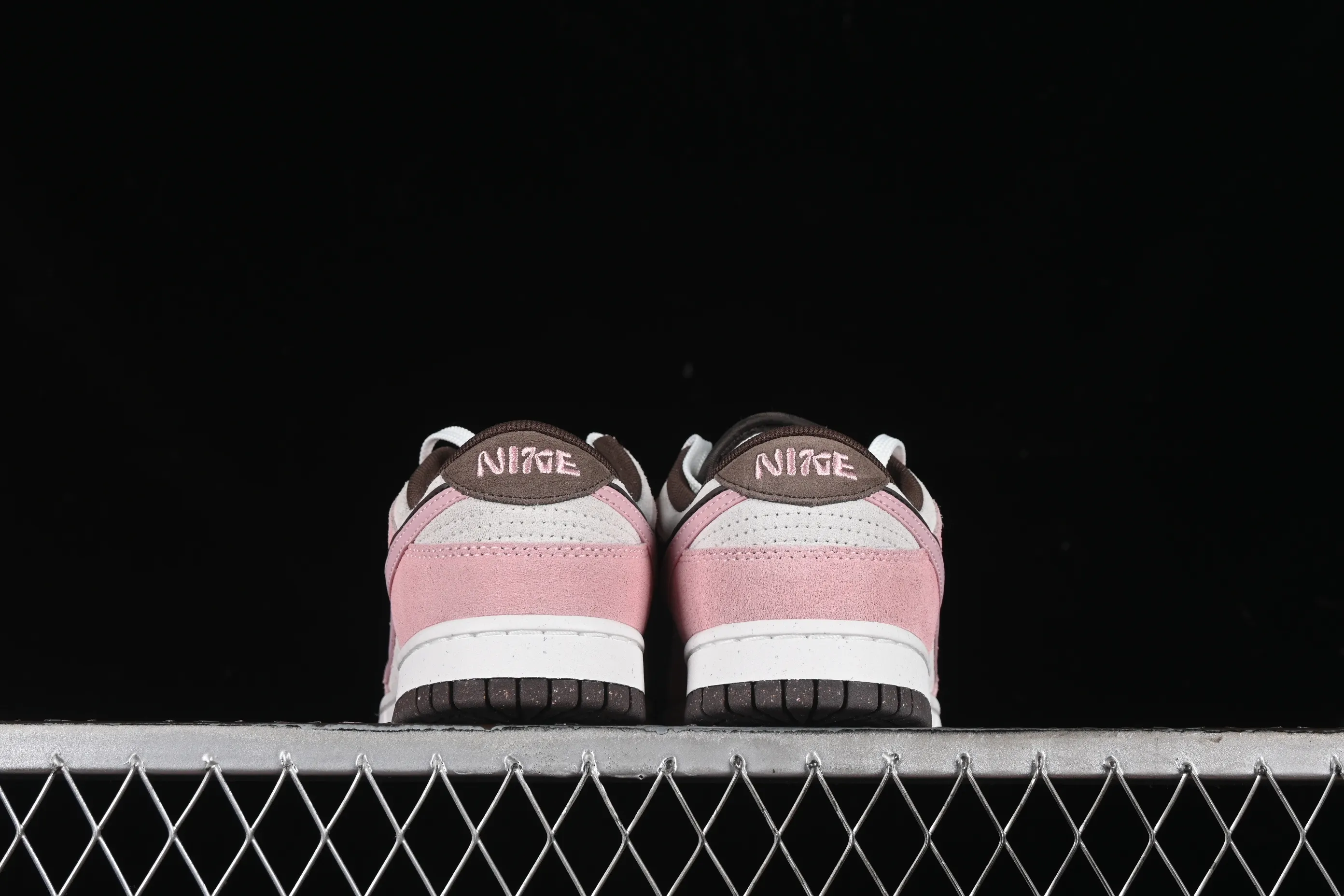 All categories Nk SB Dunk series Nk SB Dunk Low low-top sneakers CS version Nk Dunk Low 85 double hook series SB low-top sports and leisure sneakers HV1799-161